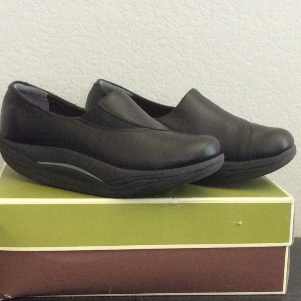 Women’s working shoes